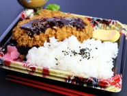お弁当　　　　　　　　　　　ボリューム感が出る様に撮ってみました。